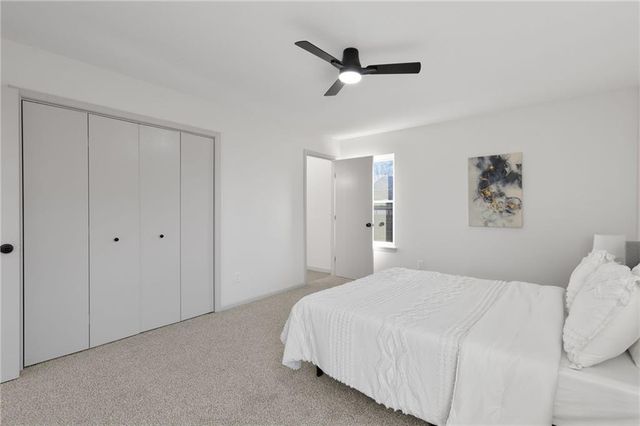 719 SE London Way, Lee's Summit, MO 64081