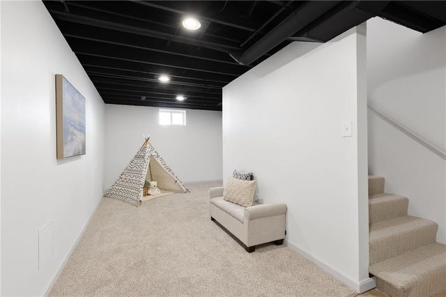 719 SE London Way, Lee's Summit, MO 64081