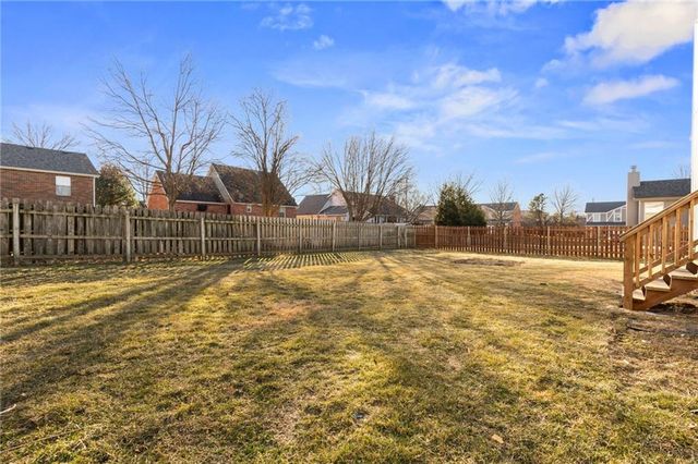 719 SE London Way, Lee's Summit, MO 64081