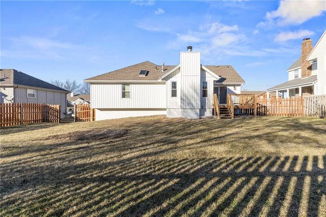 719 SE London Way, Lee's Summit, MO 64081