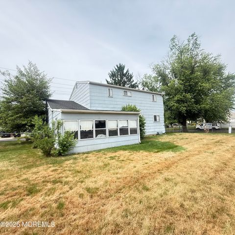 8220 Wyndam Road, Pennsauken, NJ 08110
