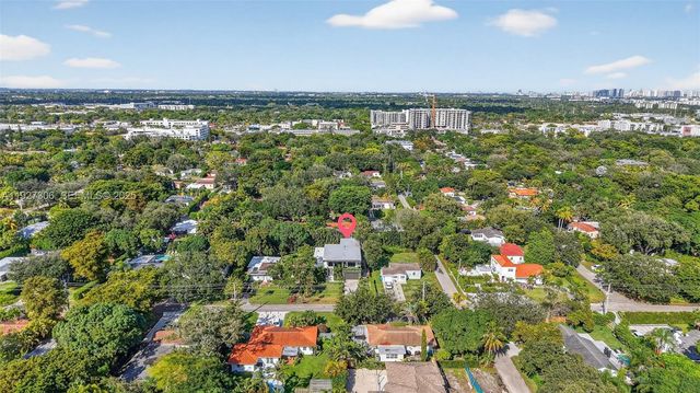 1008 NE 114th St, Biscayne Park, FL 33161