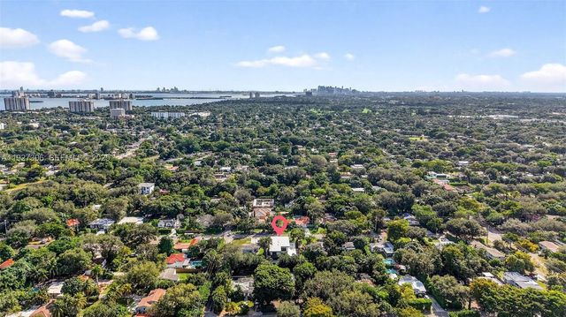 1008 NE 114th St, Biscayne Park, FL 33161