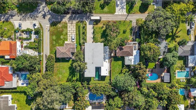 1008 NE 114th St, Biscayne Park, FL 33161