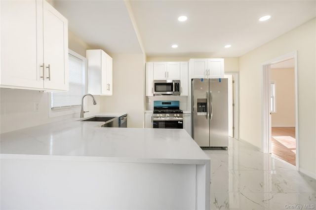 11014 194th Street, Saint Albans, NY 11412