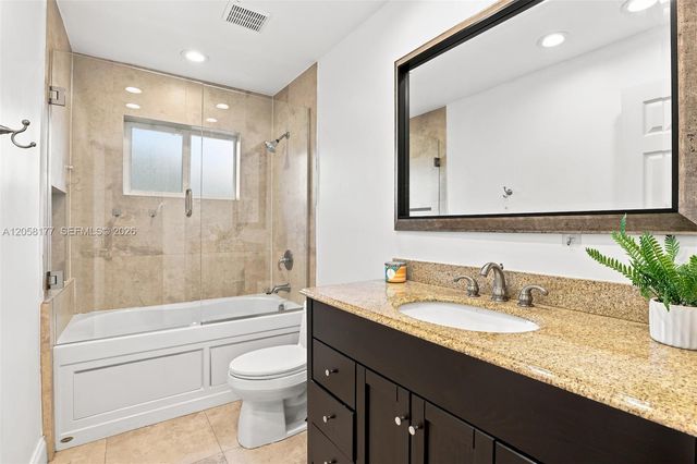 9480 NW 10th Street, Plantation, FL 33322