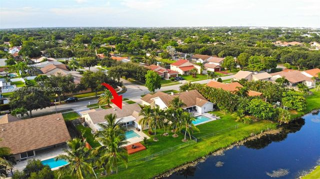 9480 NW 10th Street, Plantation, FL 33322