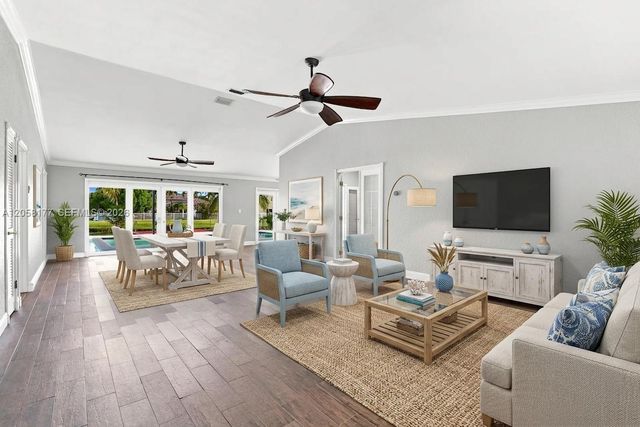 9480 NW 10th Street, Plantation, FL 33322
