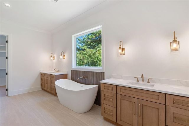 636 Arnold Mill Road, Woodstock, GA 30188