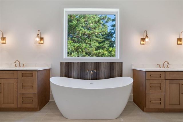 636 Arnold Mill Road, Woodstock, GA 30188