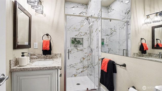 278 Vashon Place NE, Renton, WA 98059