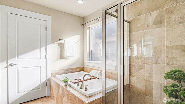 278 Vashon Place NE, Renton, WA 98059