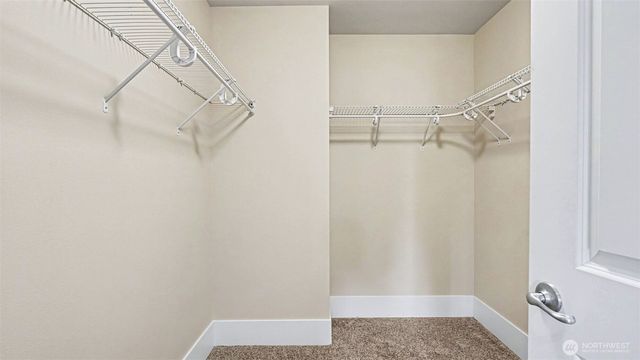 278 Vashon Place NE, Renton, WA 98059