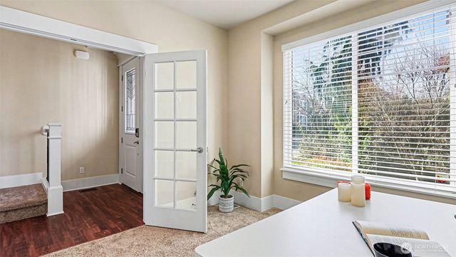 278 Vashon Place NE, Renton, WA 98059