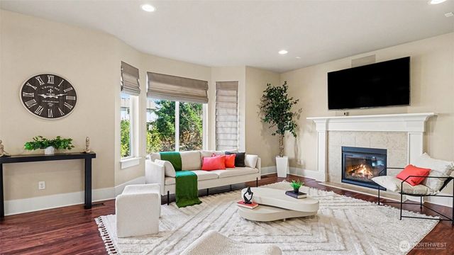 278 Vashon Place NE, Renton, WA 98059