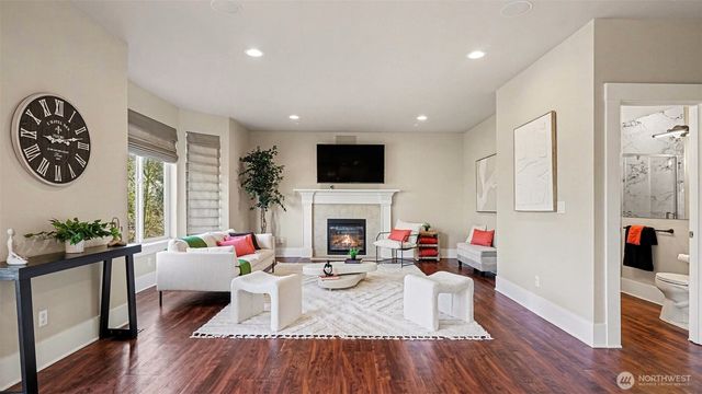 278 Vashon Place NE, Renton, WA 98059