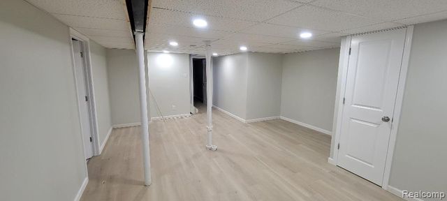 26421 Raine Street, Oak Park, MI 48237