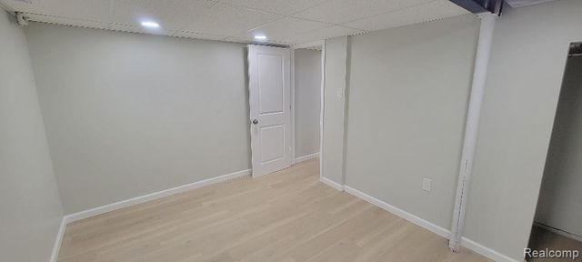 26421 Raine Street, Oak Park, MI 48237