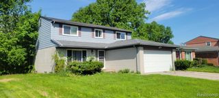 26421 Raine Street, Oak Park, MI 48237
