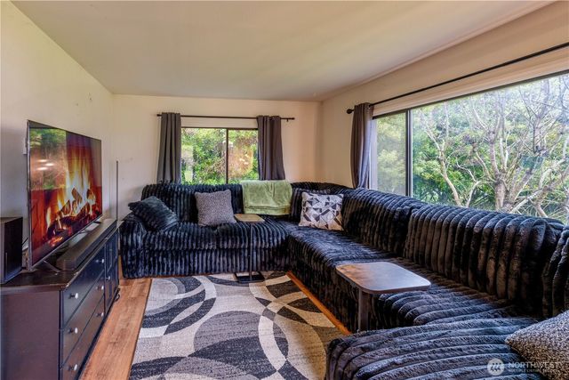2920 S Peabody Street, Port Angeles, WA 98362