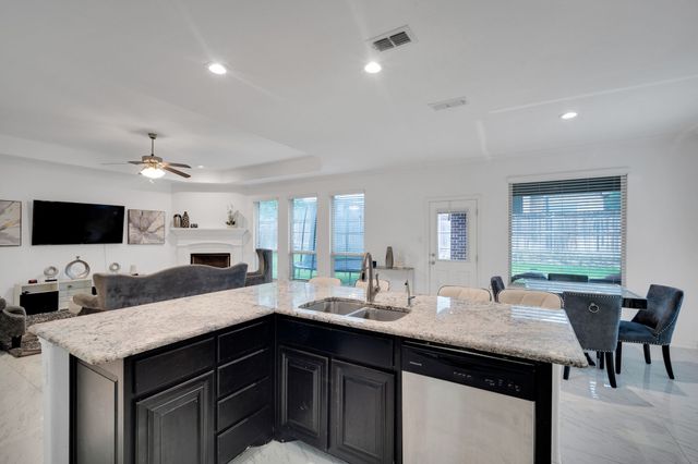 417 Ashlawn Drive, Midlothian, TX 76065