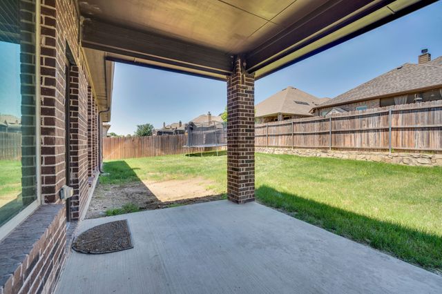 417 Ashlawn Drive, Midlothian, TX 76065