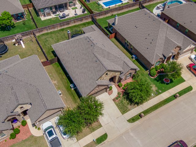 417 Ashlawn Drive, Midlothian, TX 76065