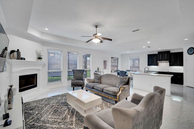 417 Ashlawn Drive, Midlothian, TX 76065
