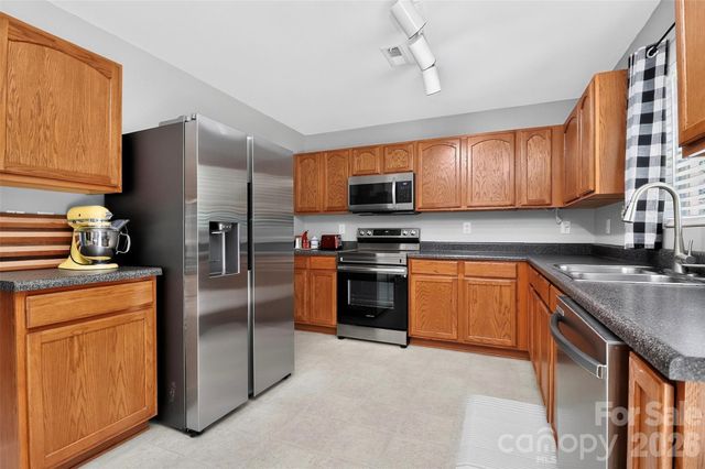 10825 Dry Stone Drive, Huntersville, NC 28078