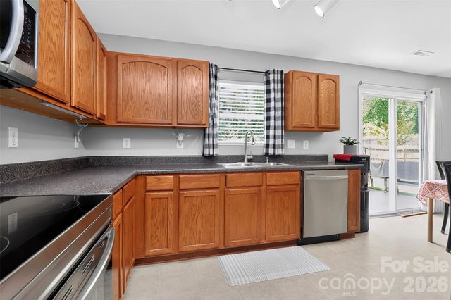 10825 Dry Stone Drive, Huntersville, NC 28078
