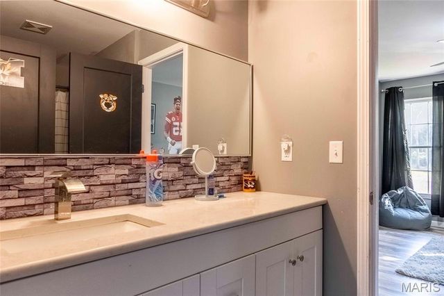 12050 Pike 9162, Louisiana, MO 63353