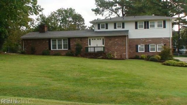 122 Kitty DR, Yorktown, VA 23692