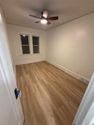 6819 Middlepointe Street, Dearborn, MI 48126