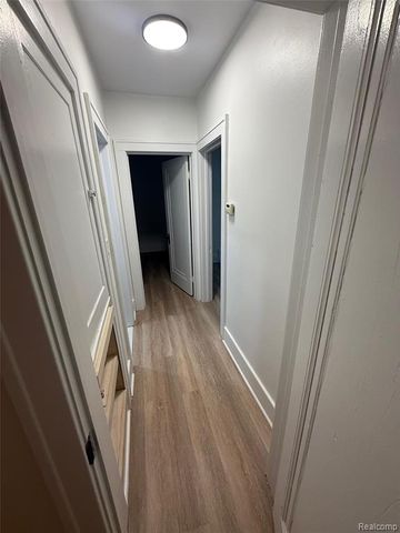 6819 Middlepointe Street, Dearborn, MI 48126