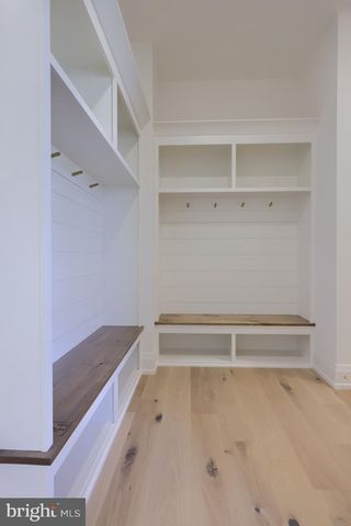 1233 HUNSICKER RD, Lancaster, PA 17601