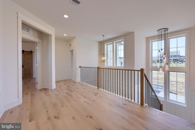 1233 HUNSICKER RD, Lancaster, PA 17601