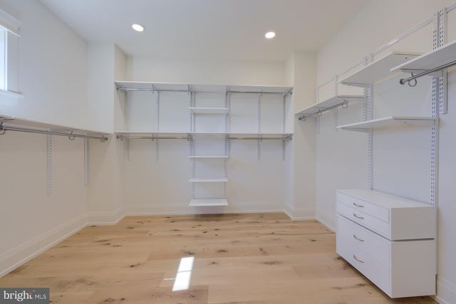 1233 HUNSICKER RD, Lancaster, PA 17601