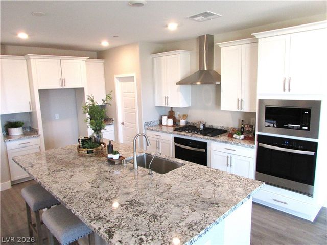 1031 FOX FALCON Street, Henderson, NV 89011
