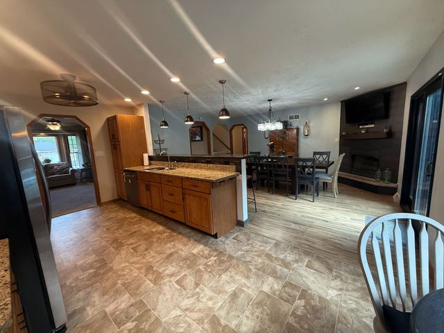 1275 Winn Road, Sterling, IL 61081