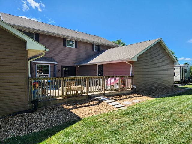 1275 Winn Road, Sterling, IL 61081