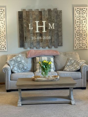 1275 Winn Road, Sterling, IL 61081