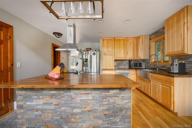 36 Greenwood Drive, Beacon, NY 12508
