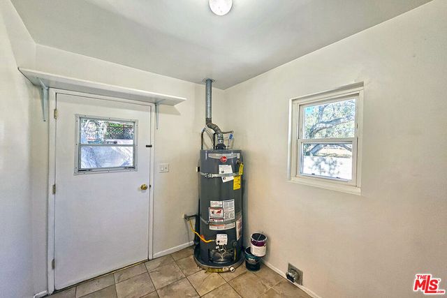 3700 Glenwood Avenue, Glendale, CA 91214