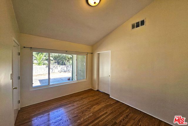 3700 Glenwood Avenue, Glendale, CA 91214