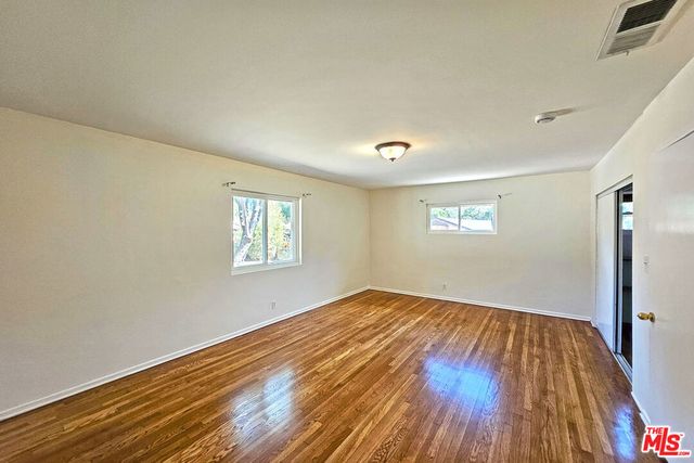 3700 Glenwood Avenue, Glendale, CA 91214