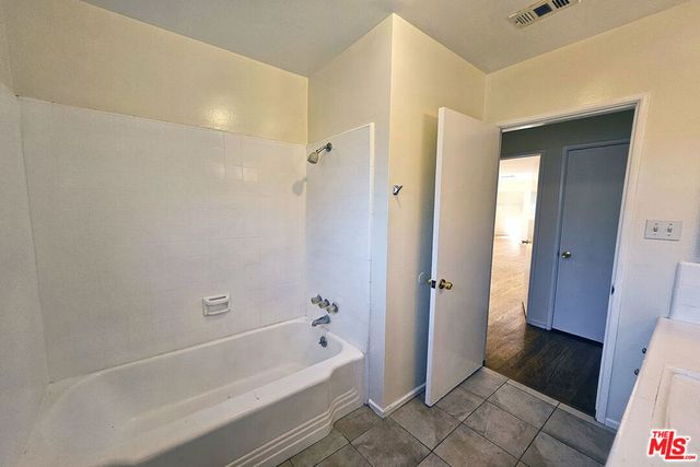 3700 Glenwood Avenue, Glendale, CA 91214