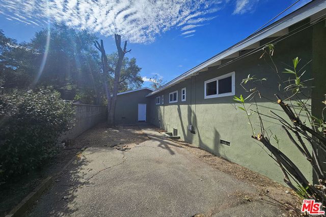 3700 Glenwood Avenue, Glendale, CA 91214