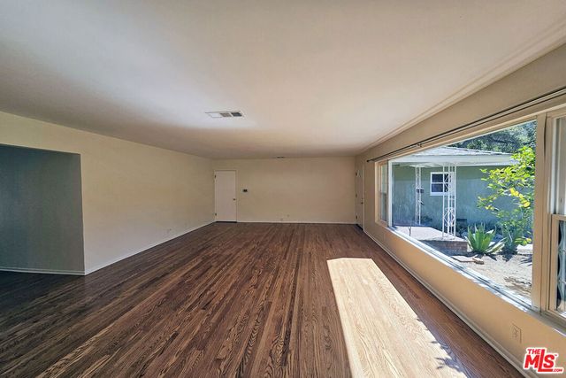 3700 Glenwood Avenue, Glendale, CA 91214
