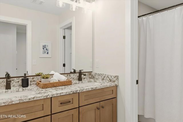 8159 Nubbin Ridge Rd, Knoxville, TN 37919