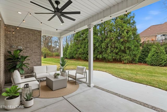 8159 Nubbin Ridge Rd, Knoxville, TN 37919